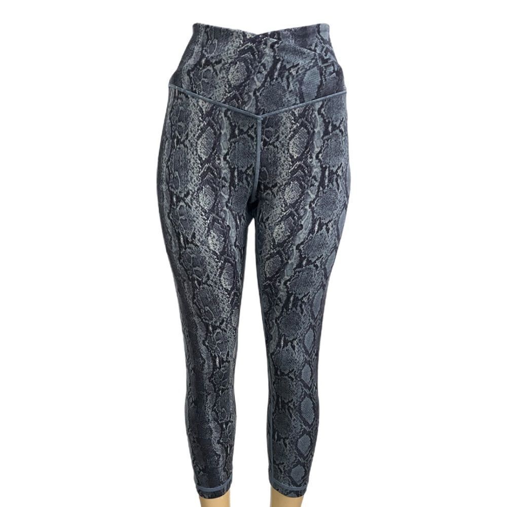 Victorias SecretΒ On Point Crossover Leggings High-rise 7/8βlength Snake Print 16